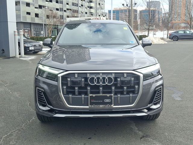 2025 Audi Q7 Premium