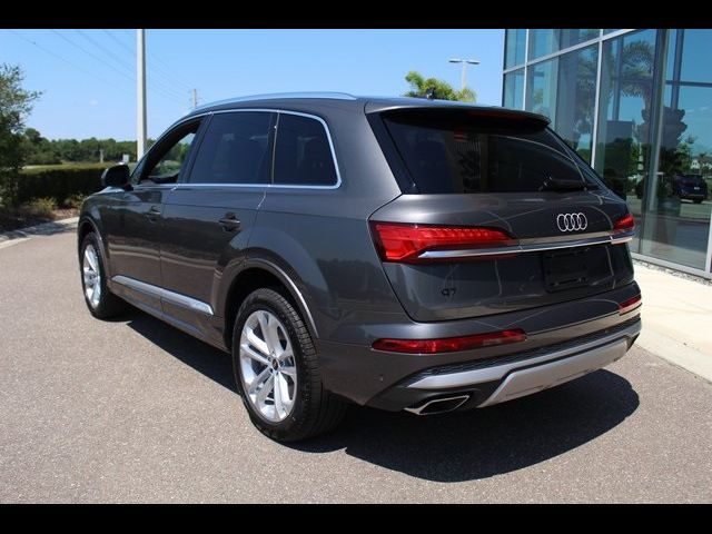 2025 Audi Q7 Premium