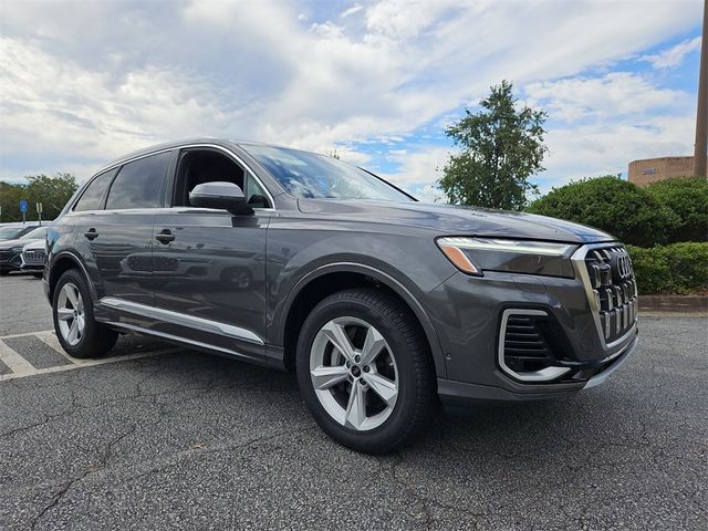 2025 Audi Q7 Premium