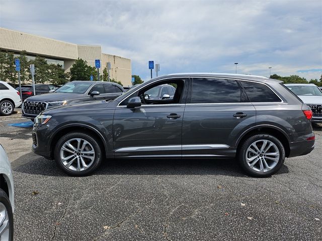 2025 Audi Q7 Premium