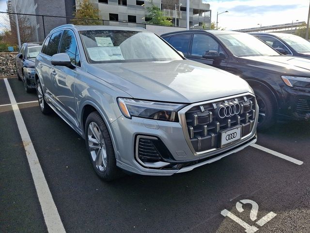 2025 Audi Q7 Premium