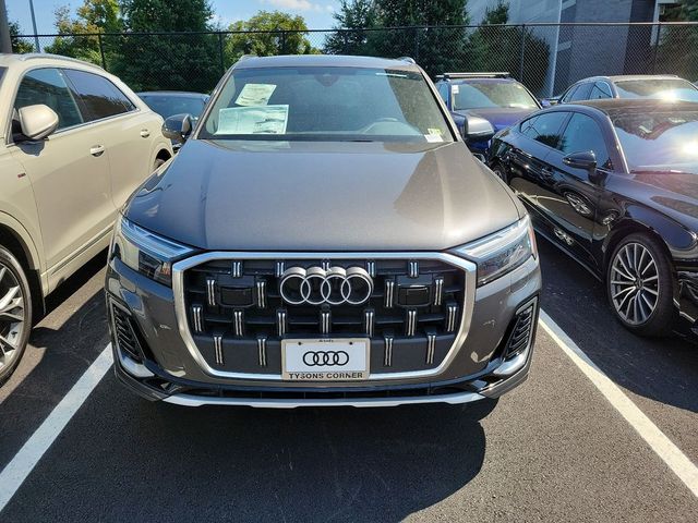 2025 Audi Q7 Premium