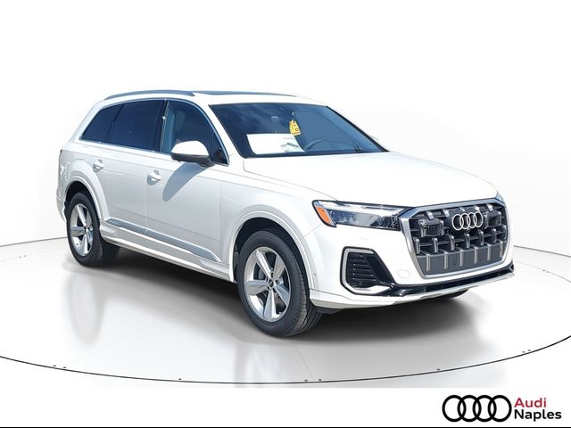 2025 Audi Q7 Premium