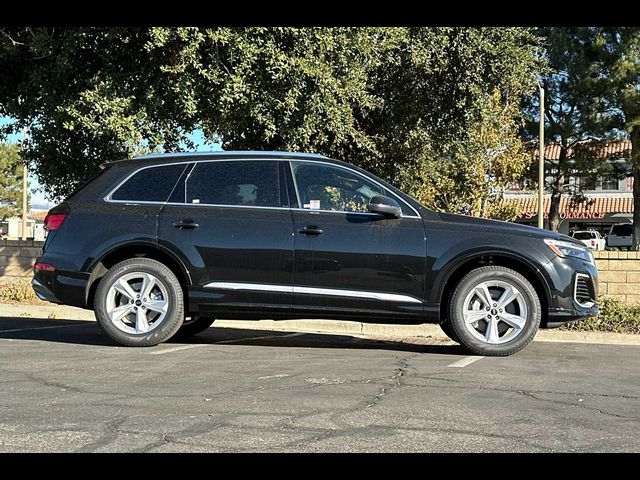 2025 Audi Q7 Premium