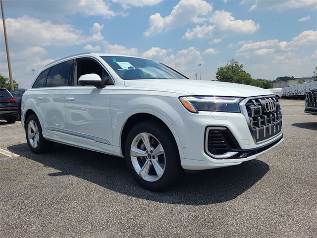 2025 Audi Q7 Premium