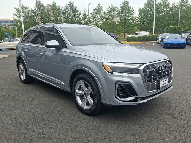 2025 Audi Q7 Premium