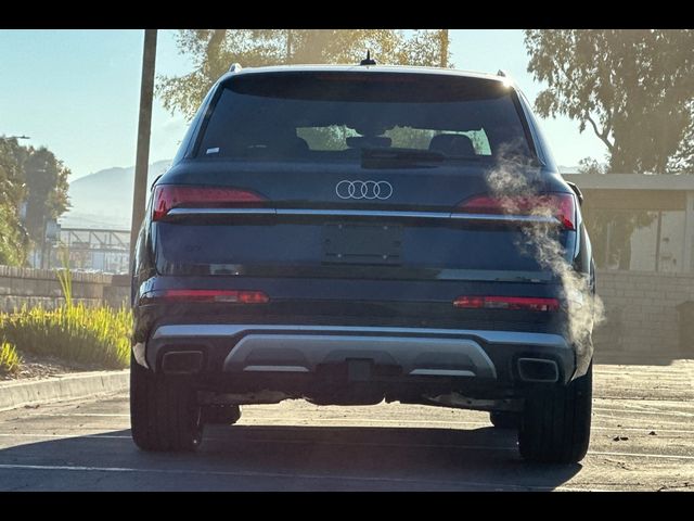 2025 Audi Q7 Premium