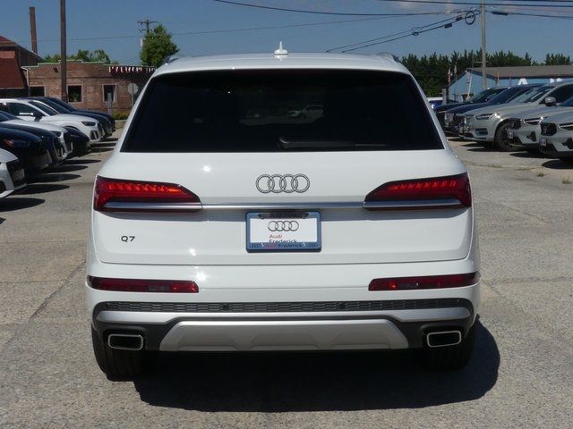 2025 Audi Q7 Premium