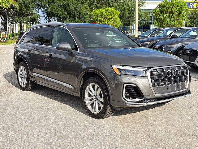 2025 Audi Q7 Premium