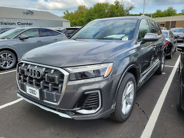 2025 Audi Q7 Premium