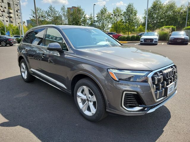 2025 Audi Q7 Premium