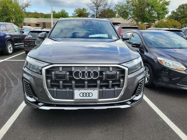 2025 Audi Q7 Premium