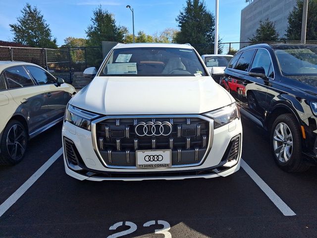 2025 Audi Q7 Premium