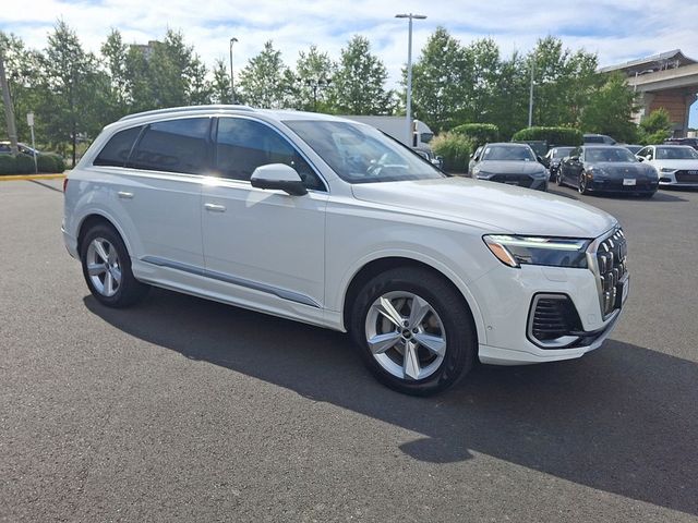2025 Audi Q7 Premium