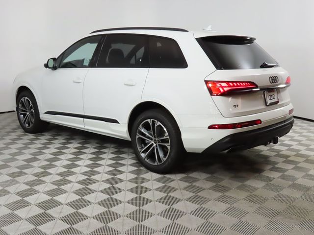 2025 Audi Q7 Premium Plus