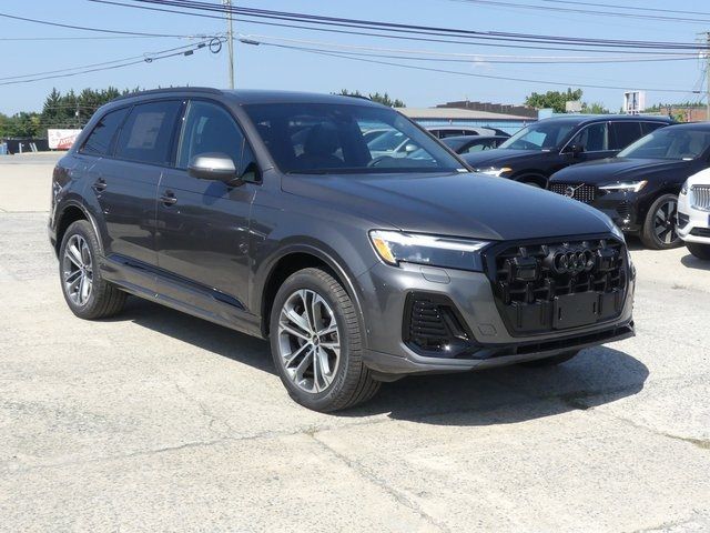 2025 Audi Q7 Premium Plus