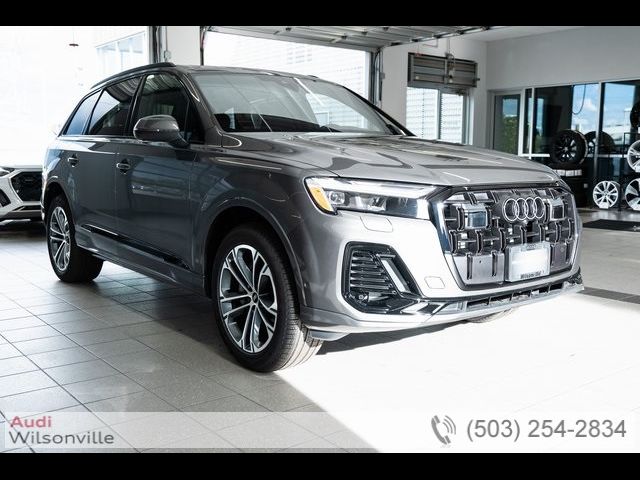 2025 Audi Q7 Premium Plus