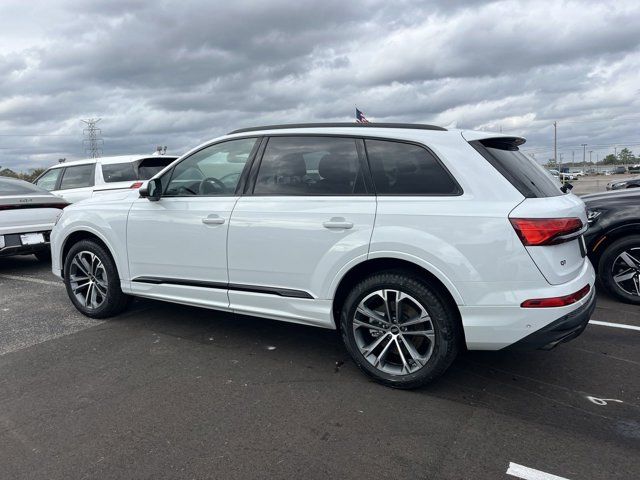 2025 Audi Q7 Premium Plus