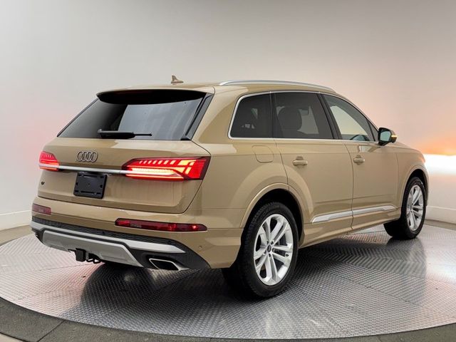 2025 Audi Q7 Premium Plus