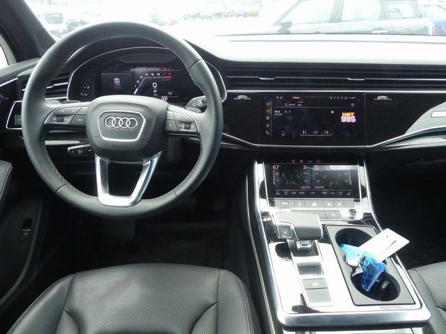 2025 Audi Q7 Premium Plus