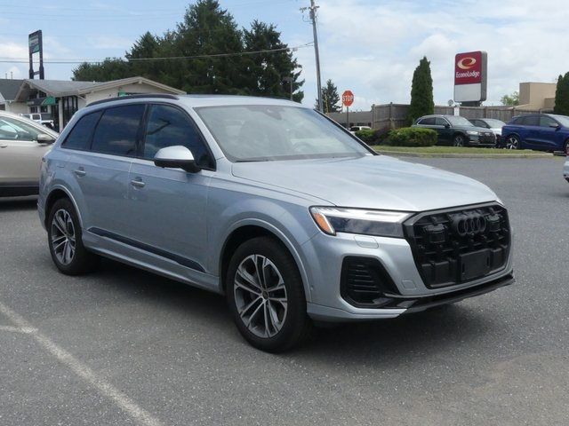 2025 Audi Q7 Premium Plus