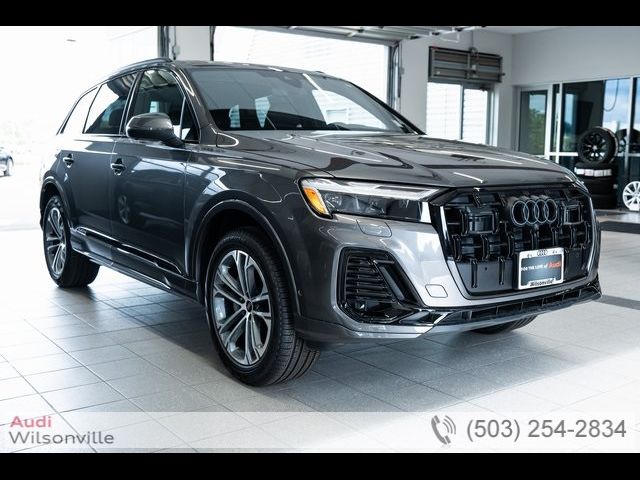 2025 Audi Q7 Premium Plus