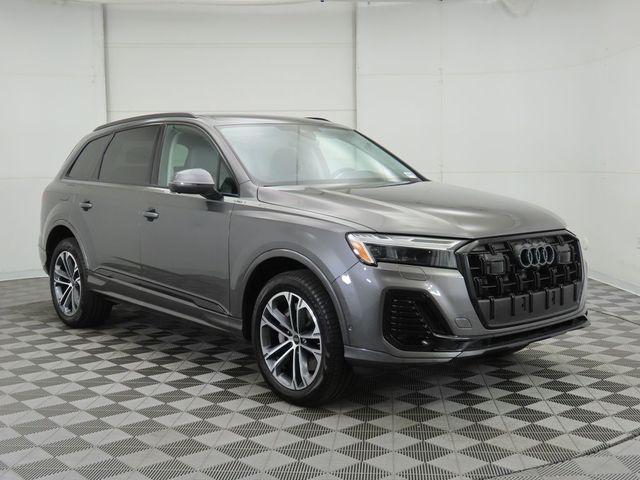 2025 Audi Q7 Premium Plus