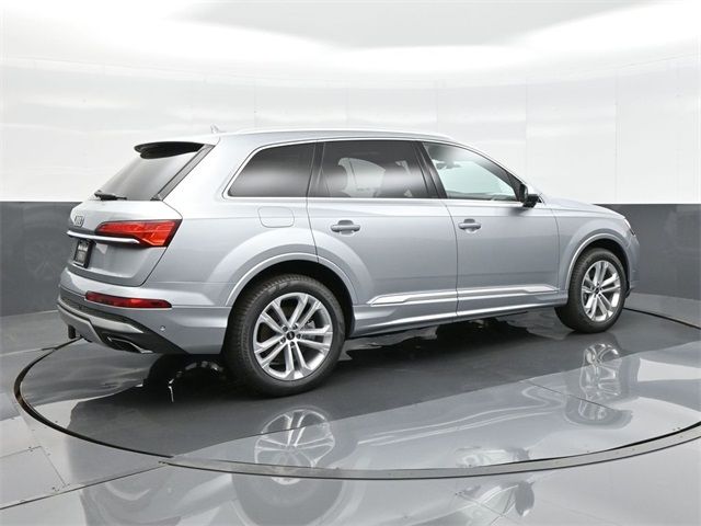 2025 Audi Q7 Premium Plus