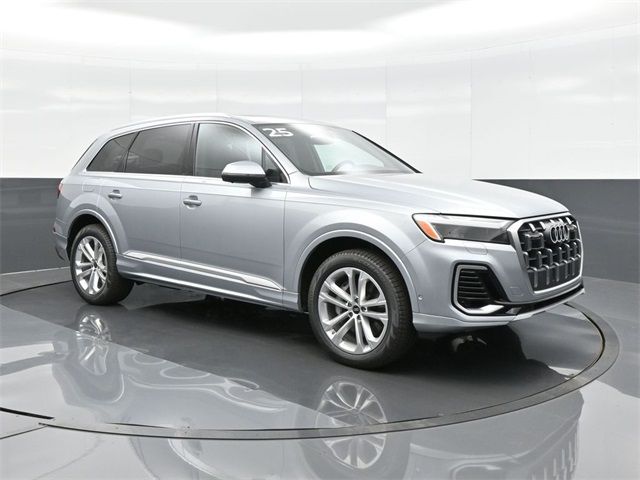 2025 Audi Q7 Premium Plus