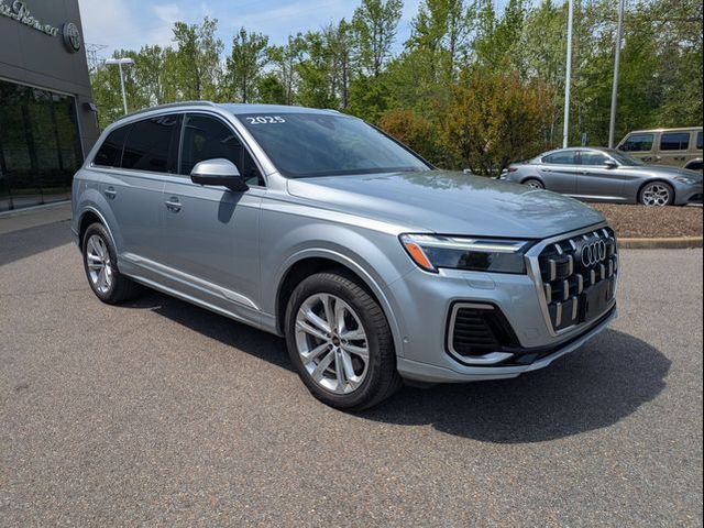 2025 Audi Q7 Premium Plus