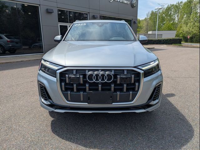 2025 Audi Q7 Premium Plus