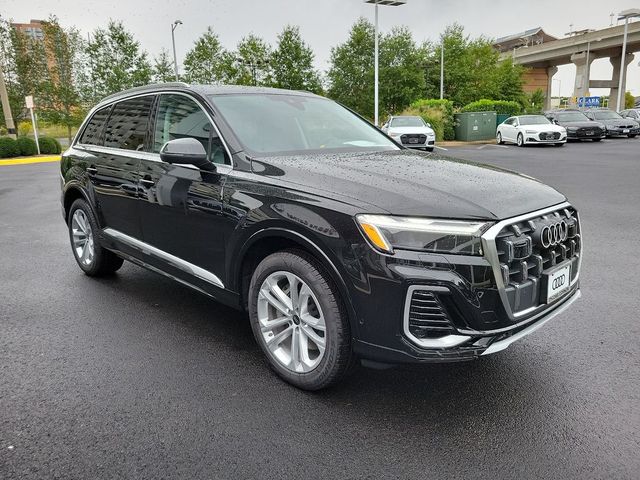 2025 Audi Q7 Premium Plus