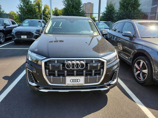 2025 Audi Q7 Premium Plus