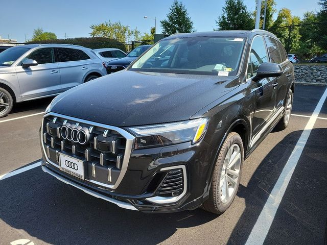 2025 Audi Q7 Premium Plus