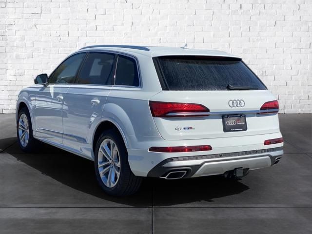 2025 Audi Q7 Premium Plus