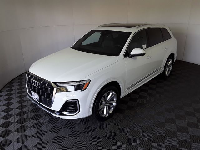 2025 Audi Q7 Premium Plus
