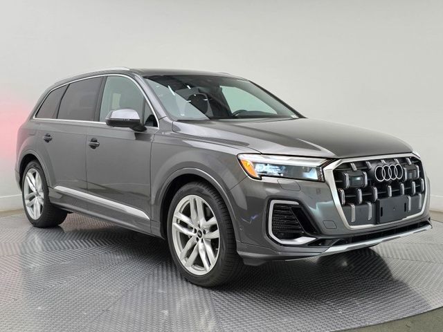 2025 Audi Q7 Premium Plus