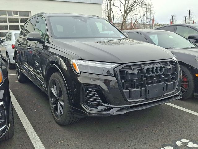 2025 Audi Q7 Premium Plus