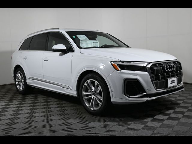 2025 Audi Q7 Premium Plus