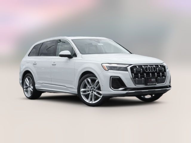 2025 Audi Q7 Premium Plus