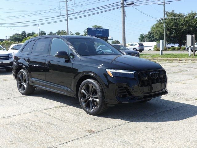 2025 Audi Q7 Premium Plus