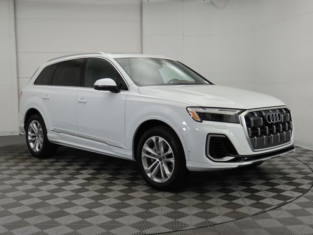 2025 Audi Q7 Premium Plus