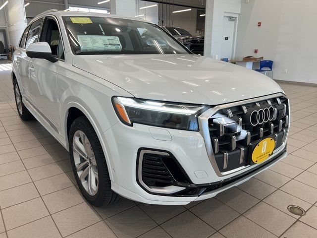 2025 Audi Q7 Premium Plus