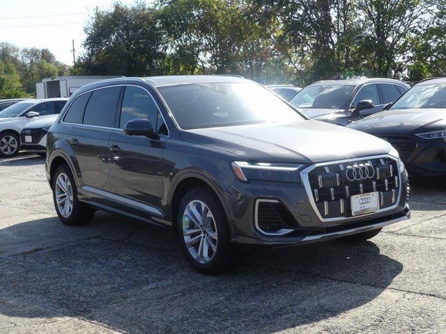 2025 Audi Q7 Premium Plus