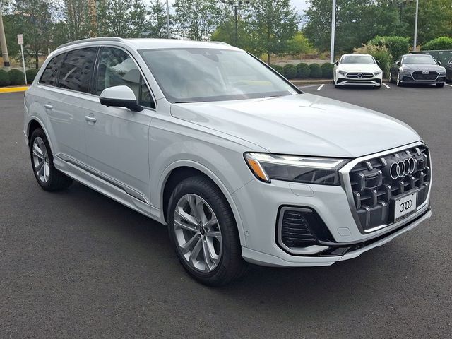 2025 Audi Q7 Premium Plus