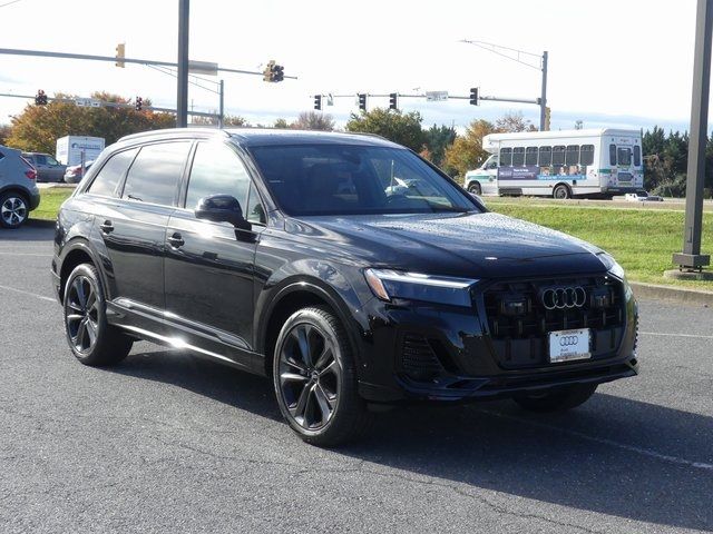 2025 Audi Q7 Premium Plus