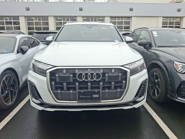 2025 Audi Q7 Premium Plus