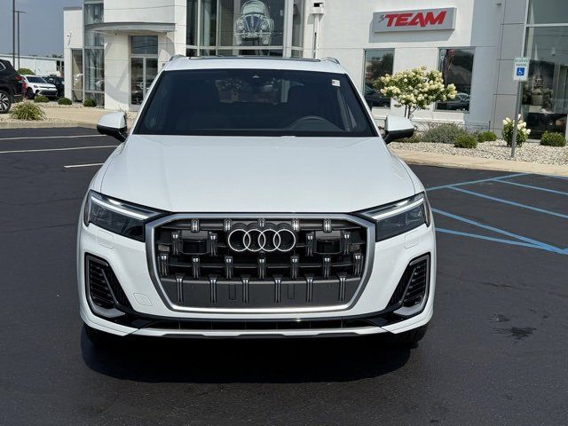 2025 Audi Q7 Premium Plus