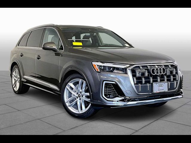 2025 Audi Q7 Premium Plus