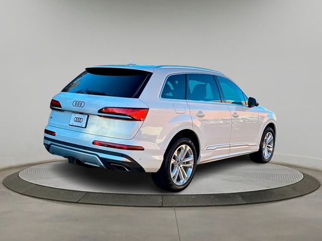 2025 Audi Q7 Premium Plus